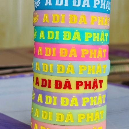 Vòng tay dạ quang  phát sáng ban đêm